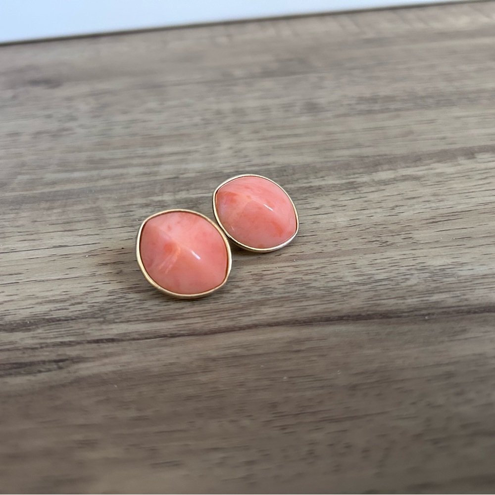 Vintage Angel Skin coral earrings cabochon pink coral stones gold-tone metal